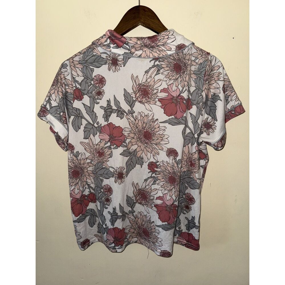 BCBGMAXAZRIA Floral Pajama Set Large L Short Sleeve Shirt Shorts PJs Sleepwear - Picture 10 of 14
